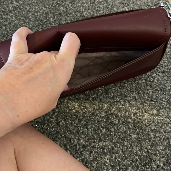 NWT Michael Kors two way shoulder bag. Chain & leather strap removable - Picture 3 of 7